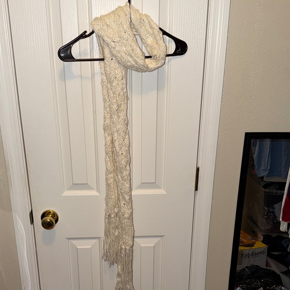 Betmar Cream Knit Scarf